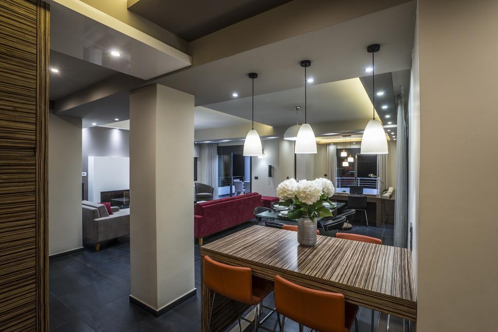 קאטו דרטסו The Hill House Villa מראה חיצוני תמונה